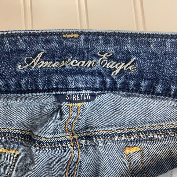 American Eagle Artist Cutoff Jean Shorts Sz 2 - Picture 4 of 6